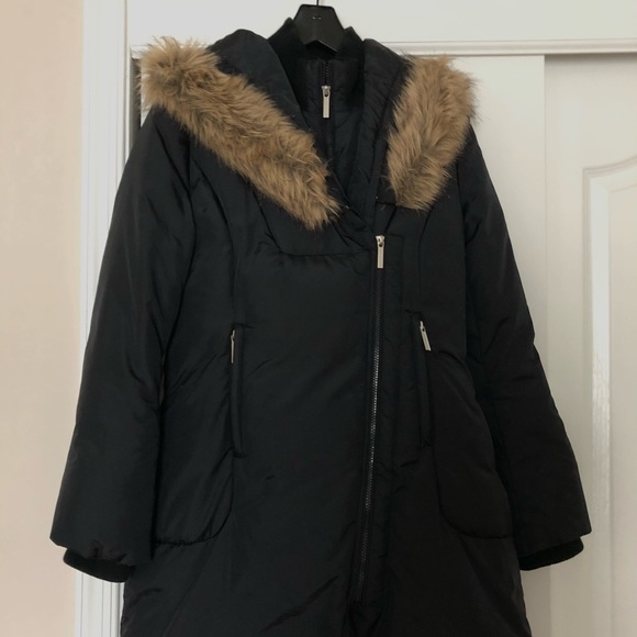 š„¶MICHAEL - Michael Kors - Asymmetrical, built in vest, winter down filled - Picture 11 of 14